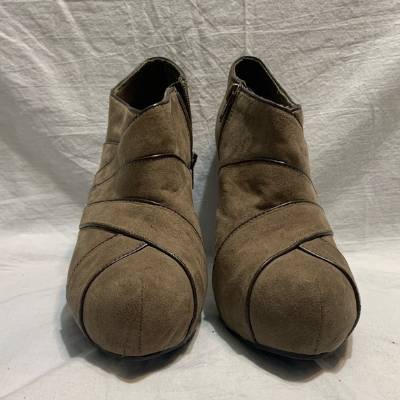 Fergalicious ankle booties - Picture 4 of 7